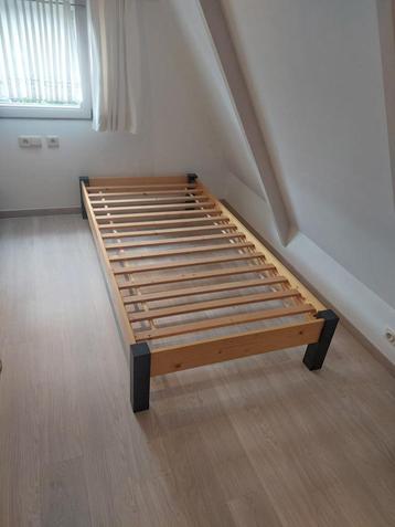 4 èènpersoonsbedjes, 90 cm, Enlèvement, 200 cm, Bois