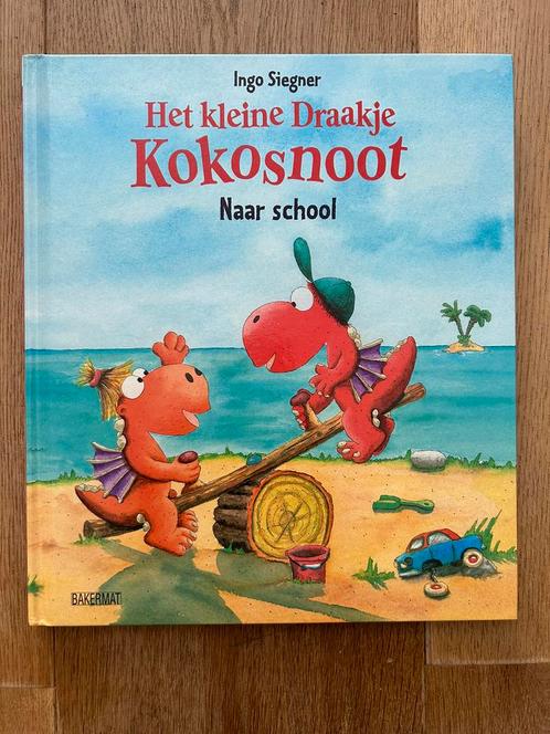 Ingo Siegner - Het kleine draakje kokosnoot naar school, Boeken, Kinderboeken | Kleuters, Zo goed als nieuw, Ophalen of Verzenden