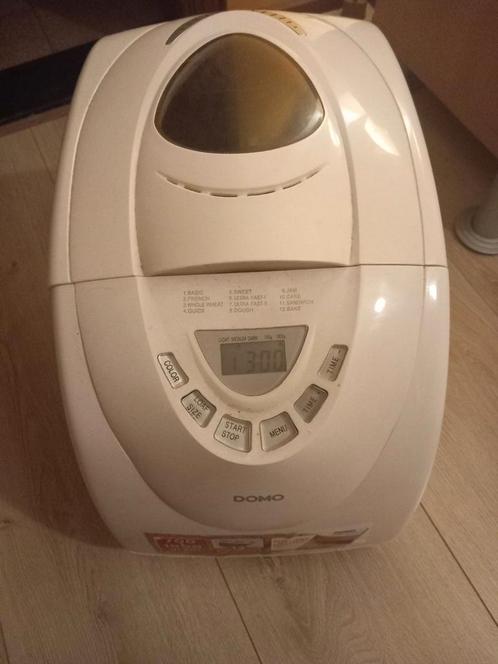 Domo B3970 broodbakmachine nieuwstaat zeer weinig gebruikt, Elektronische apparatuur, Broodbakmachines, Zo goed als nieuw, Ophalen