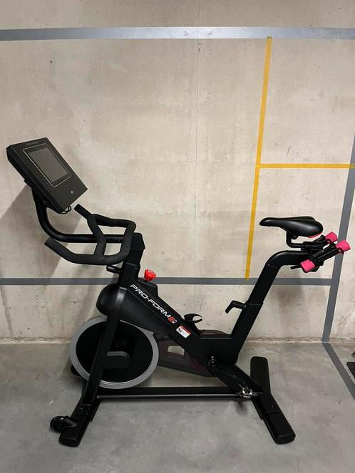 Spinning fiets met geïntegreerde tablet, Sport en Fitness, Fitnessapparatuur, Zo goed als nieuw, Ophalen