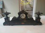 Antieke marmeren klok met bijhorende kandelaars, Antiek en Kunst, Ophalen