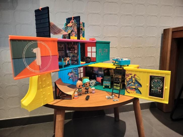 L.O.L. Clubhuis, Kinderen en Baby's, Speelgoed | Poppenhuizen, Gebruikt, Poppenhuis, Ophalen