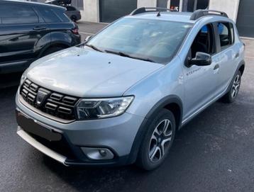 Dacia Sandero 1.0 Tce Stepway LPG série "15" full options, Autos, Dacia, Achat, Euro 6, Carnet d'entretien, Boîte manuelle