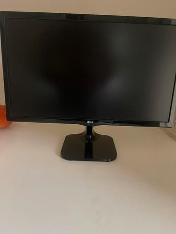 2x  Lg monitor  24’’ beschikbaar voor biedingen
