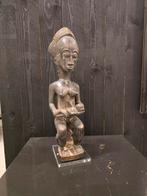 Statue africaine antique, Enlèvement ou Envoi