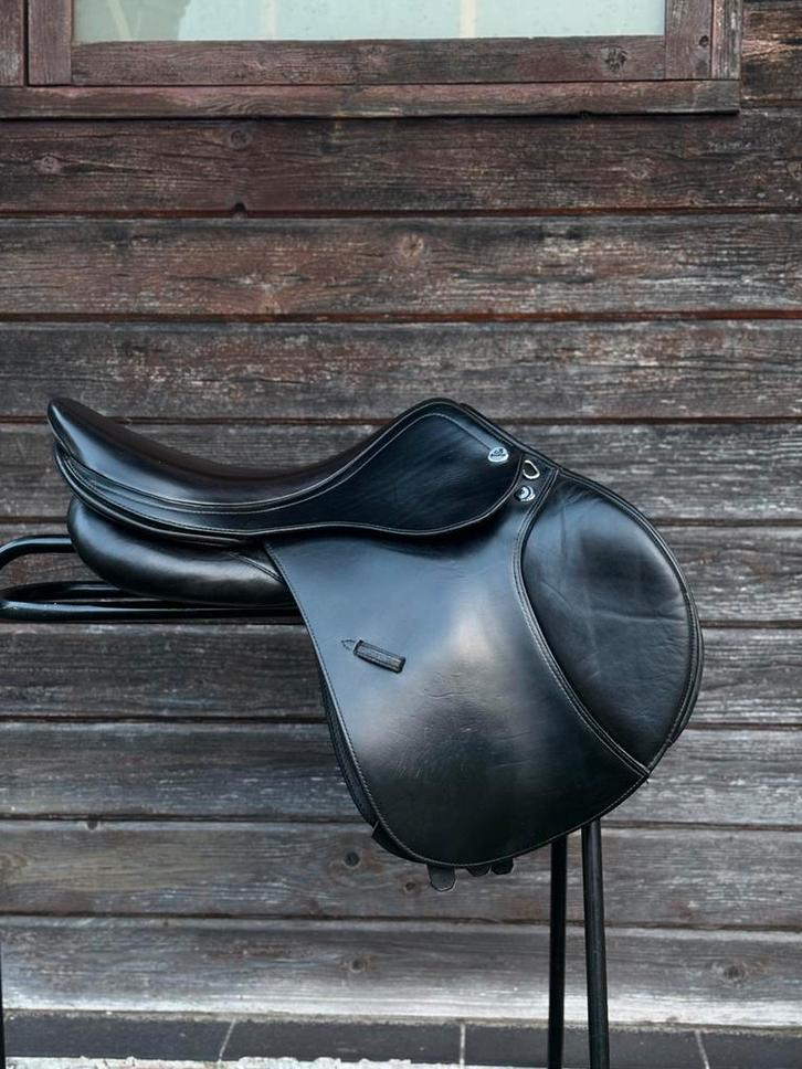 Prestige S1 springzadel met S1-technologie, Dieren en Toebehoren, Paarden en Pony's | Zadels, Gebruikt, Springen, Ophalen