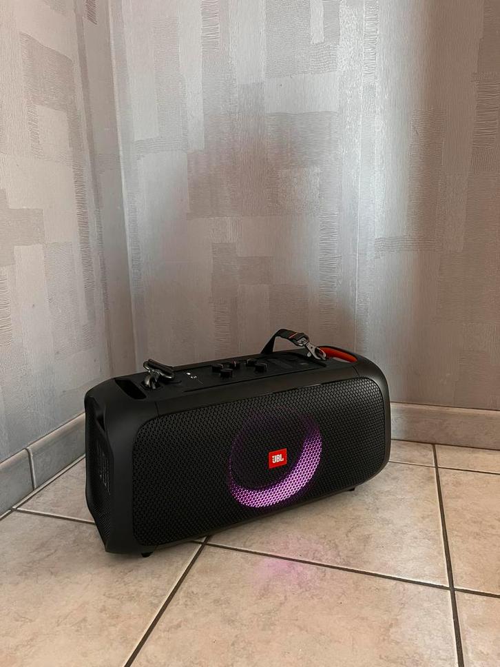 JBL Partybox on the go + MIC inclusief, TV, Hi-fi & Vidéo, Enceintes, Comme neuf, JBL, Enlèvement