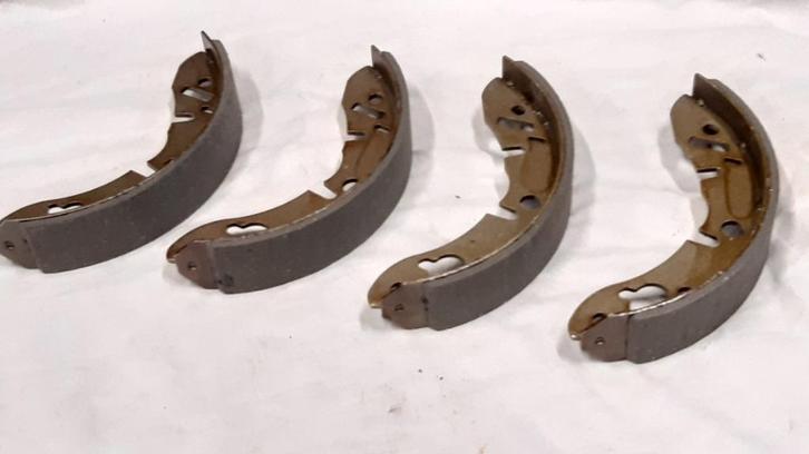 remschoenenset BREED VOORAAN Klassieke Mini Cooper, Auto-onderdelen, Remmen en Aandrijving, Mini, Nieuw, Ophalen