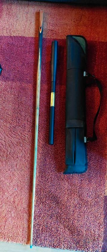 Snookercue met toebehoren beschikbaar voor biedingen