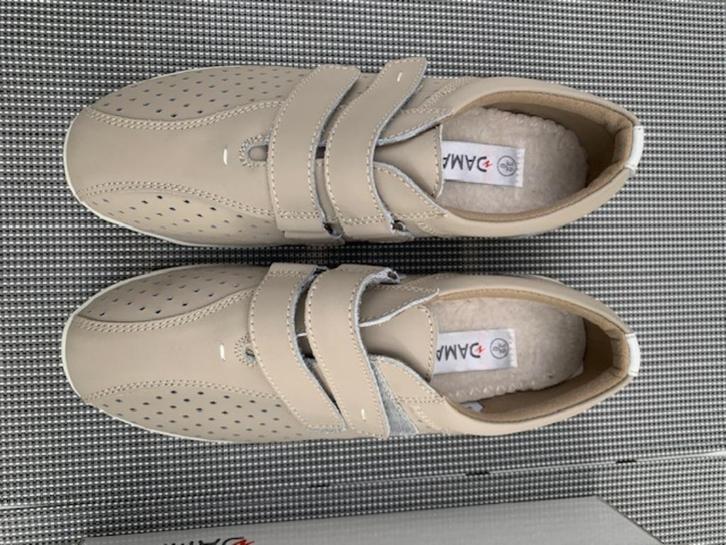 Damesschoenen Damart mt. 39 (zo goed als nieuw !), Kleding | Dames, Schoenen, Zo goed als nieuw, Schoenen met lage hakken, Beige