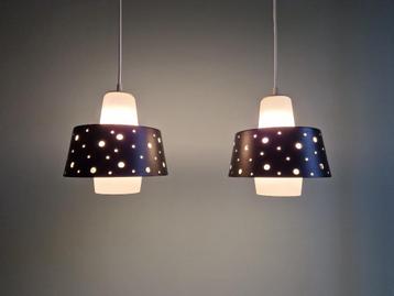 Duo Scandinavische opaline hangers, jaar 6 beschikbaar voor biedingen
