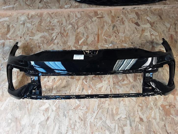 BUMPER VOOR Volkswagen Golf VIII (CD1) (5H0807221E), Auto-onderdelen, Carrosserie, Bumper, Volkswagen, Voor, Gebruikt