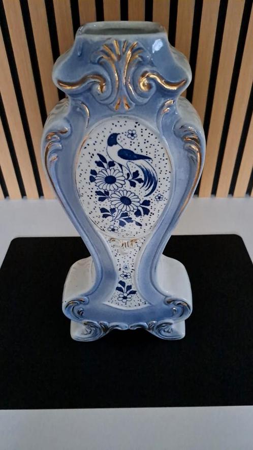 Decoratieve porseleinen vaas in Rouen-stijl, Antiek en Kunst, Antiek | Vazen, Ophalen of Verzenden