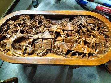 houten beelden plus salon tafel  beschikbaar voor biedingen