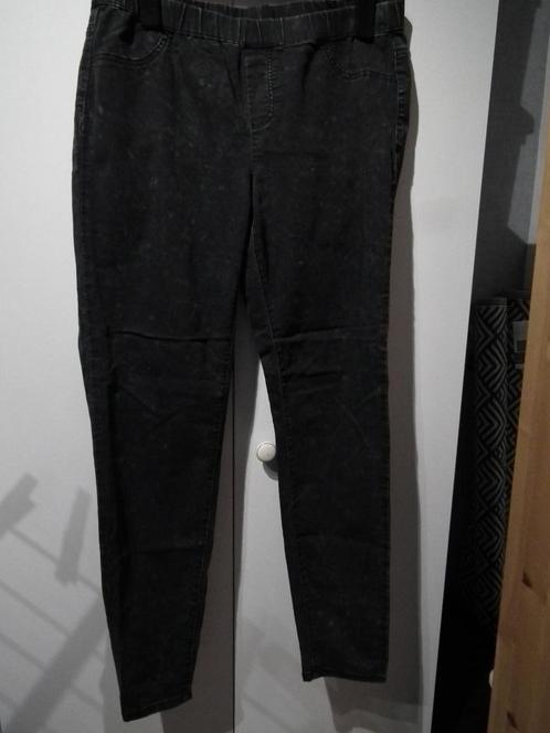 Pantalon jegging en jeans pour femme. Taille 44/46 (C&A) XL, Vêtements | Femmes, Jupes, Porté, Taille 46/48 (XL) ou plus grande