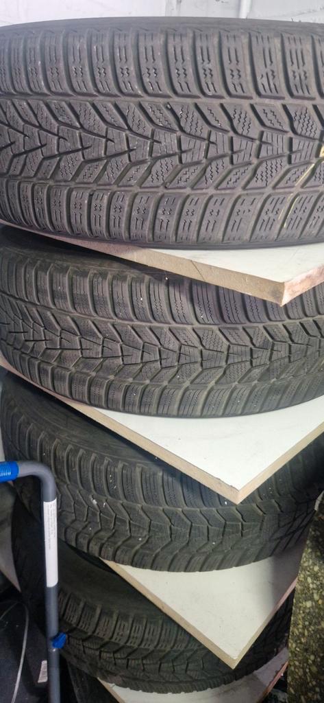 Hankook winterband, Auto diversen, Autosport-onderdelen, Zo goed als nieuw, Ophalen