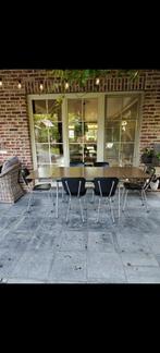 Gratis stevige tafel met stoelen, Tuin en Terras, Ophalen, Zo goed als nieuw