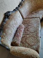 Antieke salon met ronde hoek, Ophalen