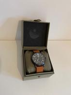 Montre AVI-8 Lancaster Bomber AV-4049-03, Bijoux, Sacs & Beauté, Montre-bracelet, Autres marques, Enlèvement ou Envoi, Cuir