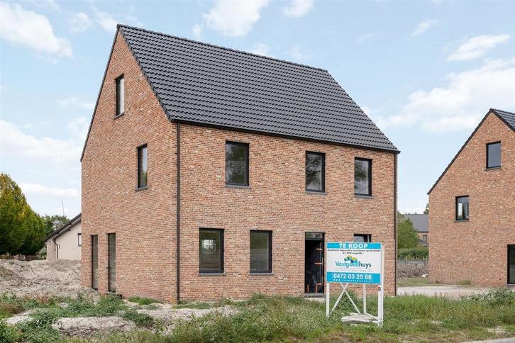 HOOGWAARDIG AFGEWERKTE NIEUWBOUWWONING OP 802 M² TE BALEN!, Immo, Huizen en Appartementen te koop, Provincie Antwerpen, 500 tot 1000 m²