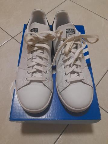 nieuwe Stan Smith originals maat 41 -&1/3 wit/zwart beschikbaar voor biedingen