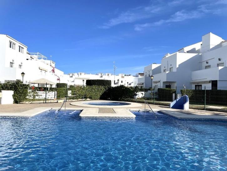 Duplex met dakterras, op slechts 400 m van het strand, Immo, Buitenland, Spanje, Appartement, Dorp