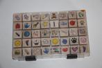 Doosje 40 kleine houten stempels, Hobby en Vrije tijd, Ophalen of Verzenden, Gebruikt, Houten stempel