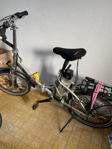 Electrische plooifiets, Fietsen en Brommers, Fietsen | Vouwfietsen, Ophalen, Zo goed als nieuw