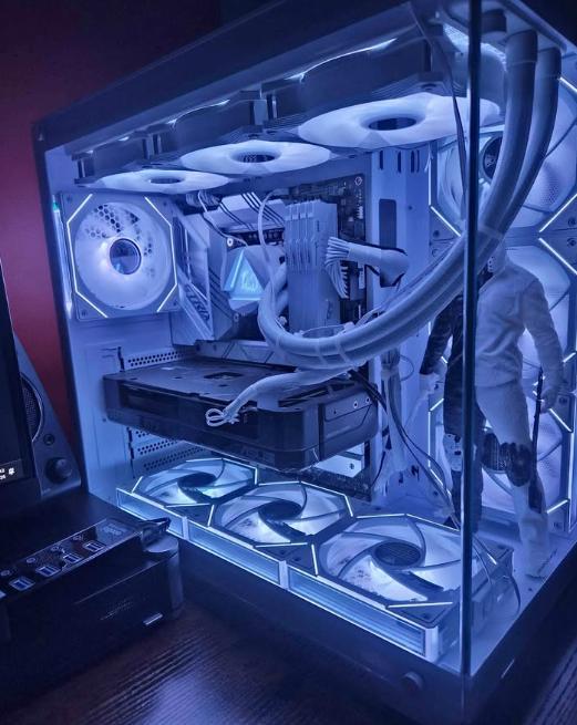 PC gaming I7 14700KF - 32 GB DDR5 (sans GPU et SSD), Informatique & Logiciels, Ordinateurs de bureau, Comme neuf, 4 Ghz ou plus