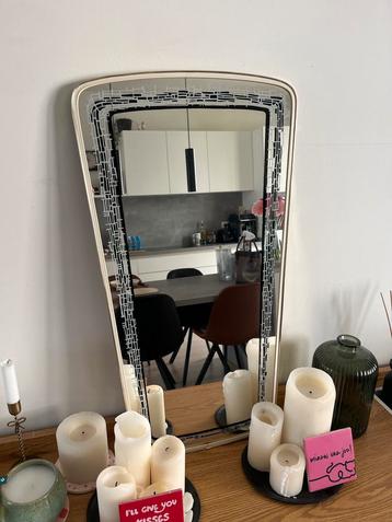 Vintage art deco spiegel beschikbaar voor biedingen