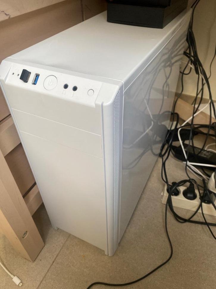 Pc — acc 200fps/f124 99fps/ac 242, Games en Spelcomputers, Games | Pc, Gebruikt, Racen en Vliegen, 1 speler, Ophalen