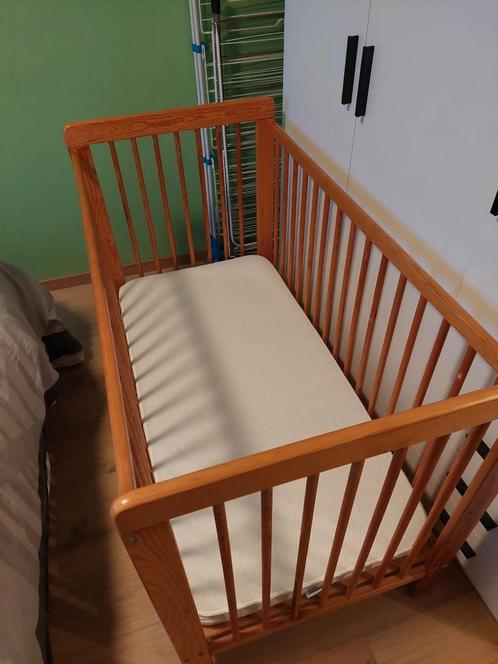 Lit à barreaux bébé, Kinderen en Baby's, Babywiegjes en Ledikanten, Zo goed als nieuw, Ledikant