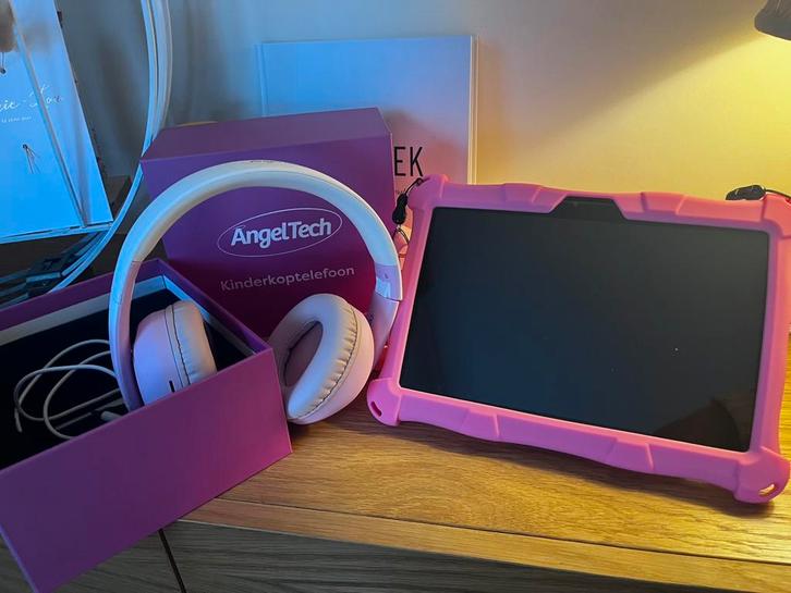 Kindertablet + koptelefoon, Computers en Software, Android Tablets, Zo goed als nieuw, Ophalen