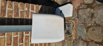 GRATUIT : réservoir de toilette en porcelaine, Enlèvement, Utilisé, Pierre, Toilettes