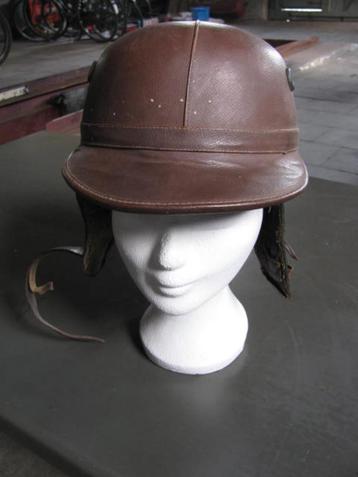 2 Corker helmen beschikbaar voor biedingen