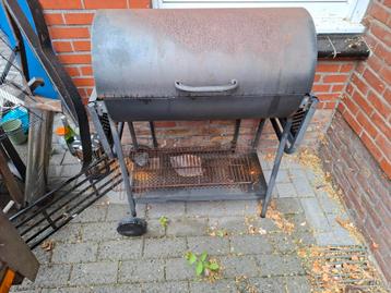 Barbecuetje  beschikbaar voor biedingen
