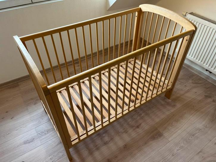 Lit bébé - Bon état – Conforme a la norme EN 716, Enfants & Bébés, Berceaux & Lits, Comme neuf, Lit, Enlèvement