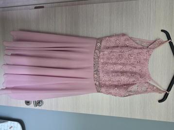 Feestjurk beschikbaar voor biedingen