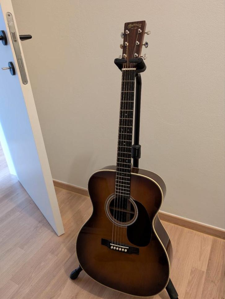 Martin 00028 ambertone, Muziek en Instrumenten, Snaarinstrumenten | Gitaren | Akoestisch, Zo goed als nieuw, Ophalen