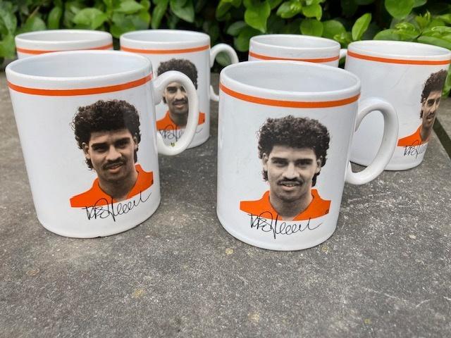 6 KOFFIE TASSEN FRANK RIJKAARD AJAX FC BARECLONA AC MILAN, Verzamelen, Sportartikelen en Voetbal, Ophalen of Verzenden