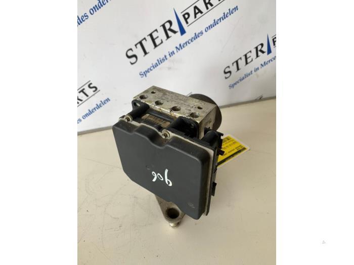ABS Pomp van een Mercedes Sprinter, Auto-onderdelen, Elektronica en Kabels, Mercedes-Benz, Gebruikt, 3 maanden garantie, Ophalen of Verzenden