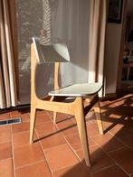 7 vintage houten stoelen jaren ’50–’60, Ophalen