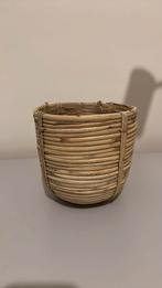 Rotan bloempot met binnenplastiek, Ophalen