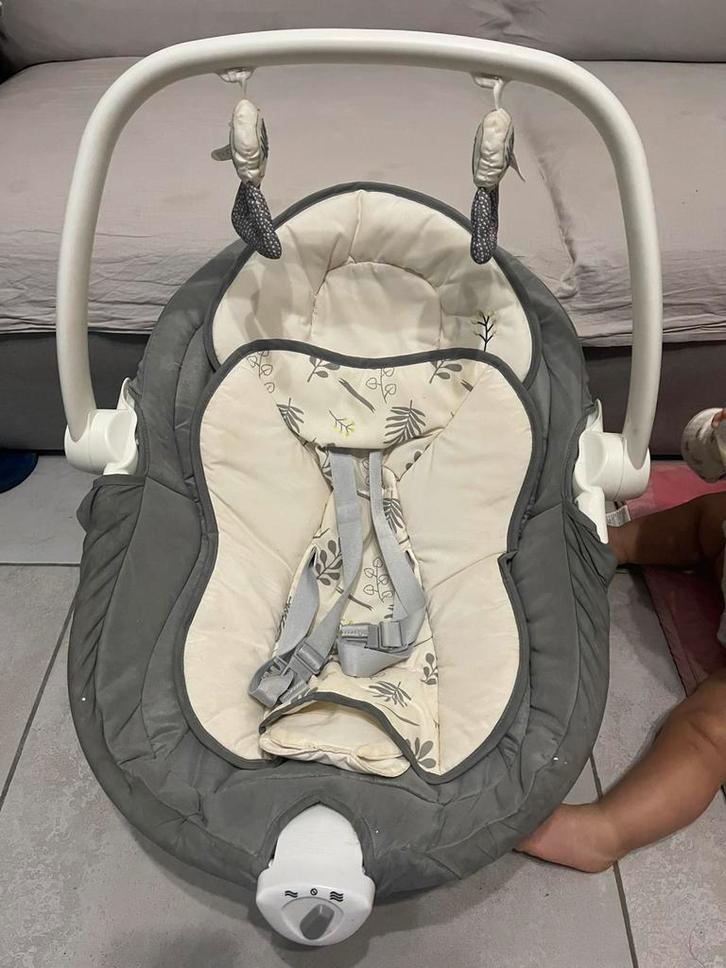 Babyschommel in perfecte staat., Enfants & Bébés, Relax bébé, Comme neuf, Chaise rebondissante, Autres marques, Avec ceinture(s)