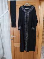 Robe avec chal 1m30 de longueur taille L-LX en bon état, Vêtements | Femmes, Habits de circonstance, Comme neuf, Enlèvement