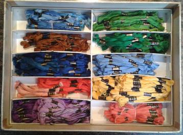 Nieuw - Borduurgaren - D.M.C. en andere - Garen - € 1/stuk beschikbaar voor biedingen