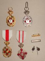 Lot de médaille / décorations Croix Rouge Belge / Belgique, Enlèvement ou Envoi, Autres, Ruban, Médaille ou Ailes