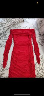 Belle robe rouge, Vêtements | Femmes, Robes, Enlèvement ou Envoi