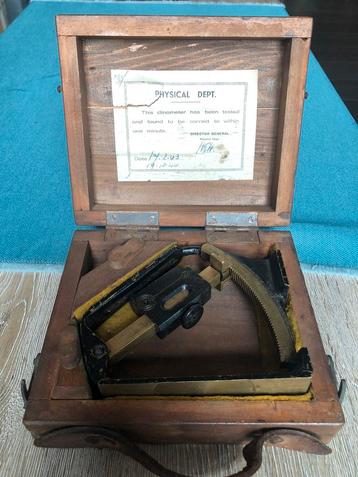 Zeldzame Field Mark VI Clinometer WOII 1943 beschikbaar voor biedingen