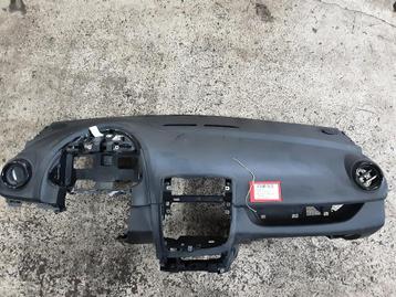 DASHBOARD Renault Clio IV (5R) (682007861R) beschikbaar voor biedingen